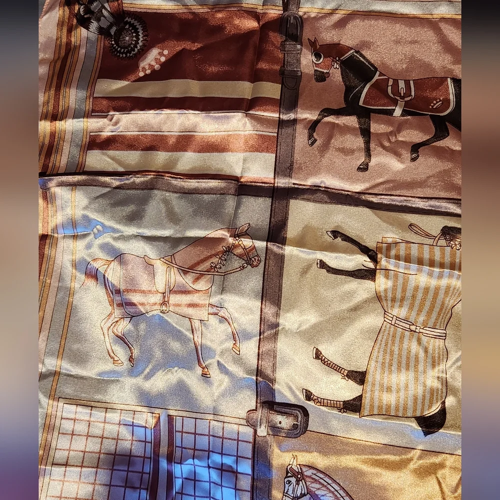 10/$20 Silky Scarf Unique Horses - Picture 5 of 7